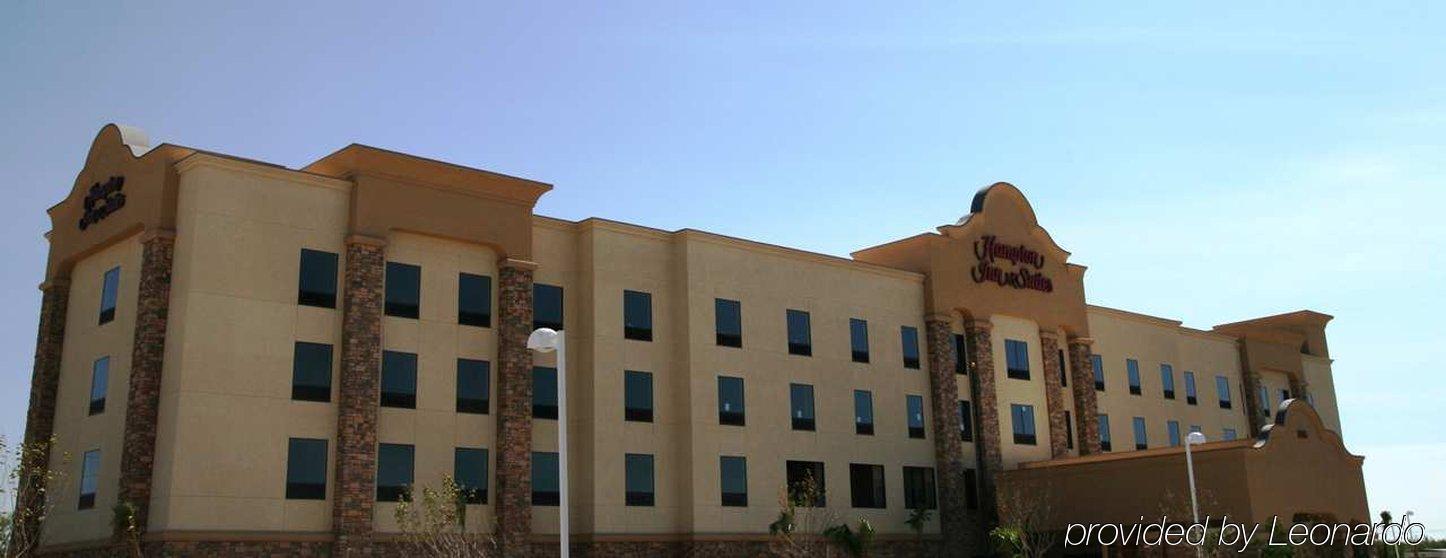 Hampton Inn & Suites Mission Exterior photo